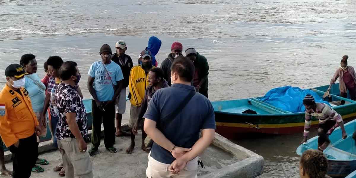 sempat-dilaporkan-hilang-kontak-longboat-berpenumpang-belasan-orang-selamat-tiba-di-asmat